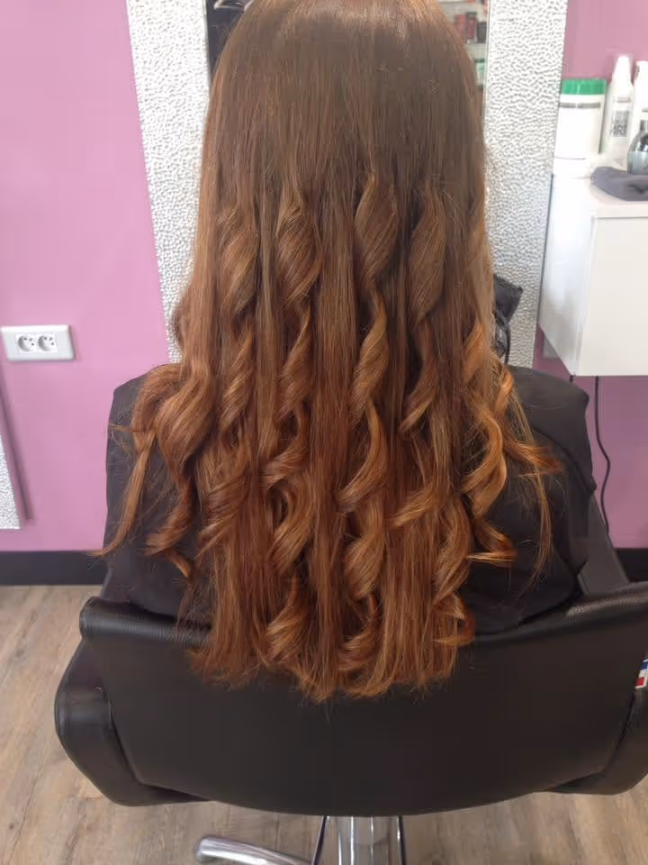 Longues boucles anglaises, ombré cuivré
